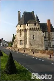 Je me rends dans la ville des Ponts-de-C o les habitants se nomment les ...