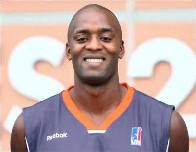 Quel est le dernier club dans lequel il a jou ?