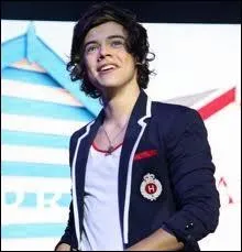 Quel est son pseudo sur Twitter ?