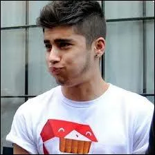 Quel est son pseudo sur Twitter ?