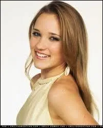 Elle a le rle de Lilly dans Hannah Montana Forever, qui est cette fille ?
