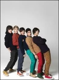 Leur nouveau CD est sorti en dcembre 2012.