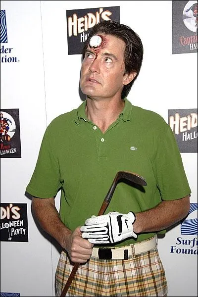 Dguis en joueur de golf ayant reu mchamment une balle de golf dans le front, c'est l'acteur Kyle Mac Lachlan, qui a jou, entre autres choses, le rle de Trey dans ?