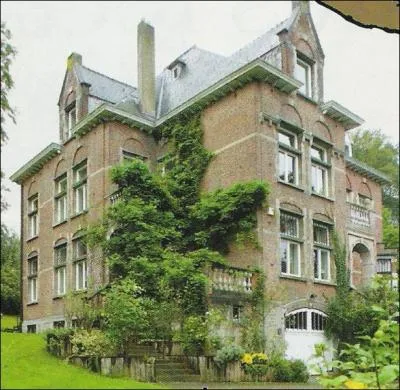 Dans  Les 7 boules de cristal , la demeure du professeur Bergamotte est l'exacte reproduction de cette btisse de Watermael-Boistfort en Belgique :