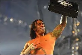 Il est le seul  avoir remport le  Money in the Bank  deux fois.