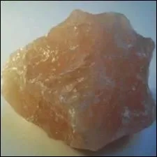 Aurez-vous le bonheur de voir un jour cette pierre dans la nature, dont les plus belles viennent de Madagascar et du Brésil ?