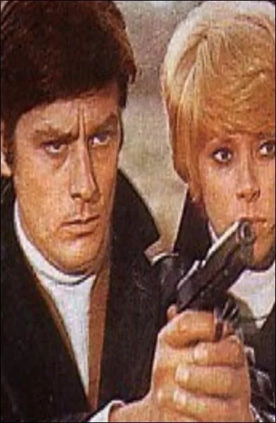 Dans ce film de Jean Herman avec Mireille Darc, Alain Delon interprte le rle de :