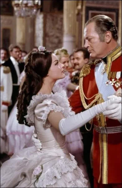 Dans ce film, Romy Schneider danse avec Curd Jrgens. Elle s'appelle :