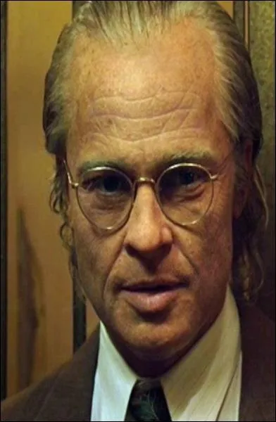 Dans ce film de David Fincher, Brad Pitt rajeunit sans cesse. Son prnom est :