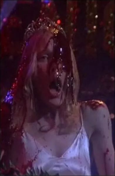 Sissy Spacek va danser au bal du diable pour De Palma. Elle s'appelle :