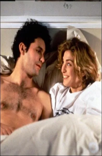 C'est une histoire d'amour ralise par Dominique Farrugia et commente par Thierry Roland et Jean-Michel Larqu  la manire d'un reportage sportif :