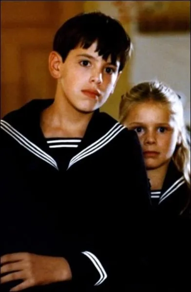 Dernier film de Bergman mettant en scne deux enfants confronts  la tyrannie d'un beau-pre. Le film s'appelle :