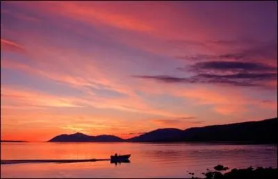 Quand parlerons-nous de "Soleil de minuit", ou jour polaire ?