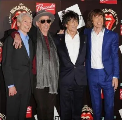 Dans quelle salle parisienne, les Rolling Stones ont-ils donn hier soir un concert  l'occasion de leurs 50 ans de carrire ?