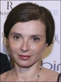 Voici la dcoratrice de cinma franaise Eve Mavrakis, qui est l'pouse trs jalouse galement de l'acteur... ?