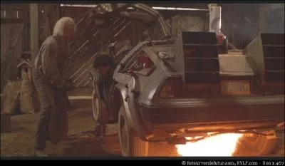 Le rservoir de la Delorean est perc, il ne reste plus une larme d'essence. Doc et Marty tentent de dnicher un carburant convenable, mais font exploser le moteur. Quel est ce carburant dvastateur ?