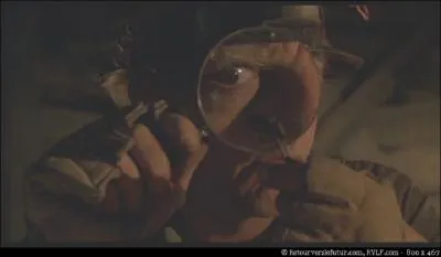 Marty et Doc dynamitent l'entre de la mine dsaffecte et accdent  la DeLorean. Ils y trouvent un crit de Doc qui explique la panne de la voiture. Quelle est cette panne ?