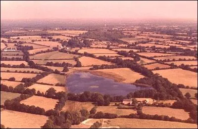 Passons maintenant  Saint-Martin-du-Fouilloux, patrie du clbre veneur Jacques du Fouilloux. Par quoi, cette commune se distingue-t-elle dans le dpartement des Deux-Svres ?