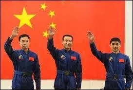 Comment appelle-t-on les  spationautes  chinois ?