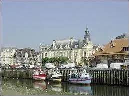 Nous partons maintenant  Trouville-sur-Mer o les habitants sont les ...