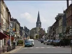 Quel nom donne-t-on  la population de la commune de Livarot ?