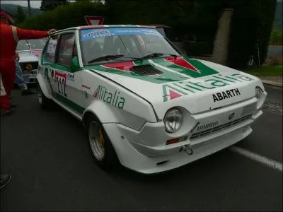 La photo te dit qu'il s'agit d'une Fiat :