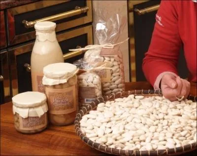 Le haricot de... , est le plus gros des haricots cultivs sur le sol franais, Il se caractrise par une couleur ivoire, une peau trs fine et une chair goteuse :