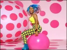 Quelle est cette chanson que Nicki chante avec Cassie ?