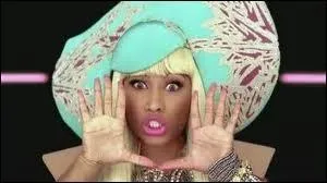 Sur cette photo, quel est le clip que Nicki Minaj chante avec Will. i. am ?