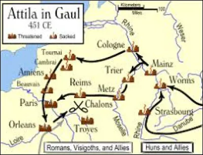 Quelle femme de pouvoir ayant sollicité son aide, a servi de prétexte à Attila pour envahir la Gaule romaine ?