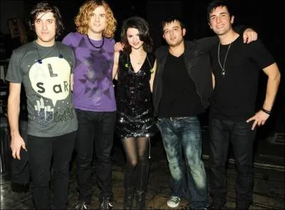 Comment se nomme son groupe ?