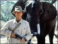 Dans ce film de Clint Eastwood, ce dernier joue le rle d'un ralisateur brillant mais marginal, bien dcid  tuer un lphant avant de commencer le tournage de son film.