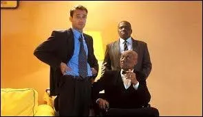 Dans ce film gabonais, Henri Joseph Koumba Bididi fait jouer Jean-Claude M'Paka, Philippe Mory et Annette Eyeang. Alevina veut tre rlu dput, cette fois dans un contexte de multipartisme.