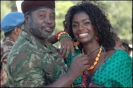 Sorti en 2010, c'est un film mozambicain de Joo Ribeiro avec Carlo D'Ursi, Eliote Alex et Alberto Magassela. Cinq casques bleus sont tus suite  cinq explosions mystrieuses.