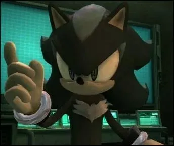 A l'inverse de Shadow qui a les pis en partie rouges, quelle est la couleur des pis de Mephiles ?