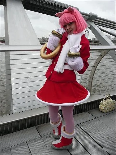 En qui cette fille est-elle d�guis�e ?