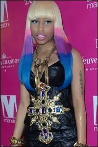 Qui chante  Pool party  ?