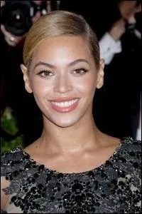 Qui chante  B'Day  ?