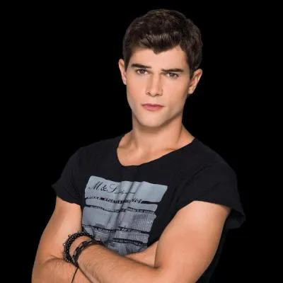 De qui Francesca est-elle amoureuse ? (saison 3)