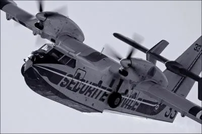 De quel groupement font partie les Canadairs ?