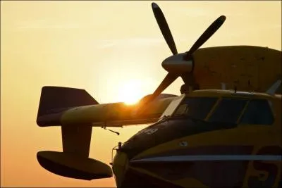 Quel est le surnom du Canadair ?