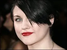 La fille du couple est ne le 18 aot 1992 mais comment s'appelle-t-elle ?