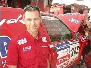 Petit-fils de sculpteur et fils d'acteur, qui a opt pour la course automobile ?