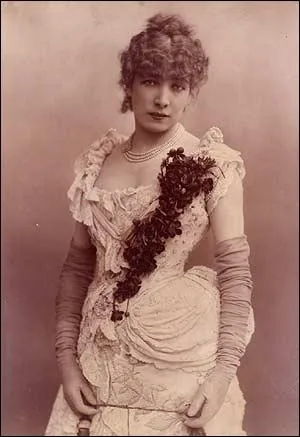 Comdienne ne le 22 octobre 1844, surnomme  la Voix d'or  (Victor Hugo), l'une des plus grandes tragdiennes franaises du XIX-me sicle