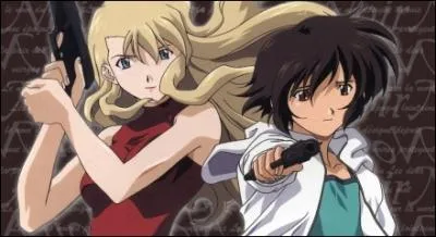 Comment s'appellent les deux hrones (deux tueuses) et quel ge ont-elles (l'une d'entre elles, amnsique, a un faux nom) ?