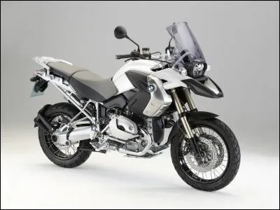 Et enfin, quelle est la marque de celle-ci ?