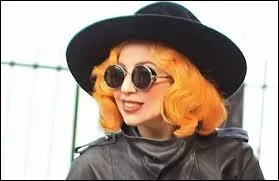 Qui est cette chanteuse ?