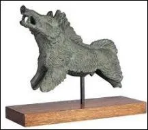 De quelle rgion d'Arcadie`tait originaire l'norme sanglier qu'Hracls a ramen vivant lors de son quatrime travail ?