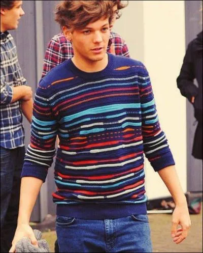 Lors d'une comdie musicale [Grease]  Hall Cross School, quel rle interprtait Louis ?