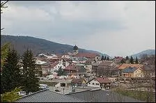 Les habitants des Rousses portent le nom de ...